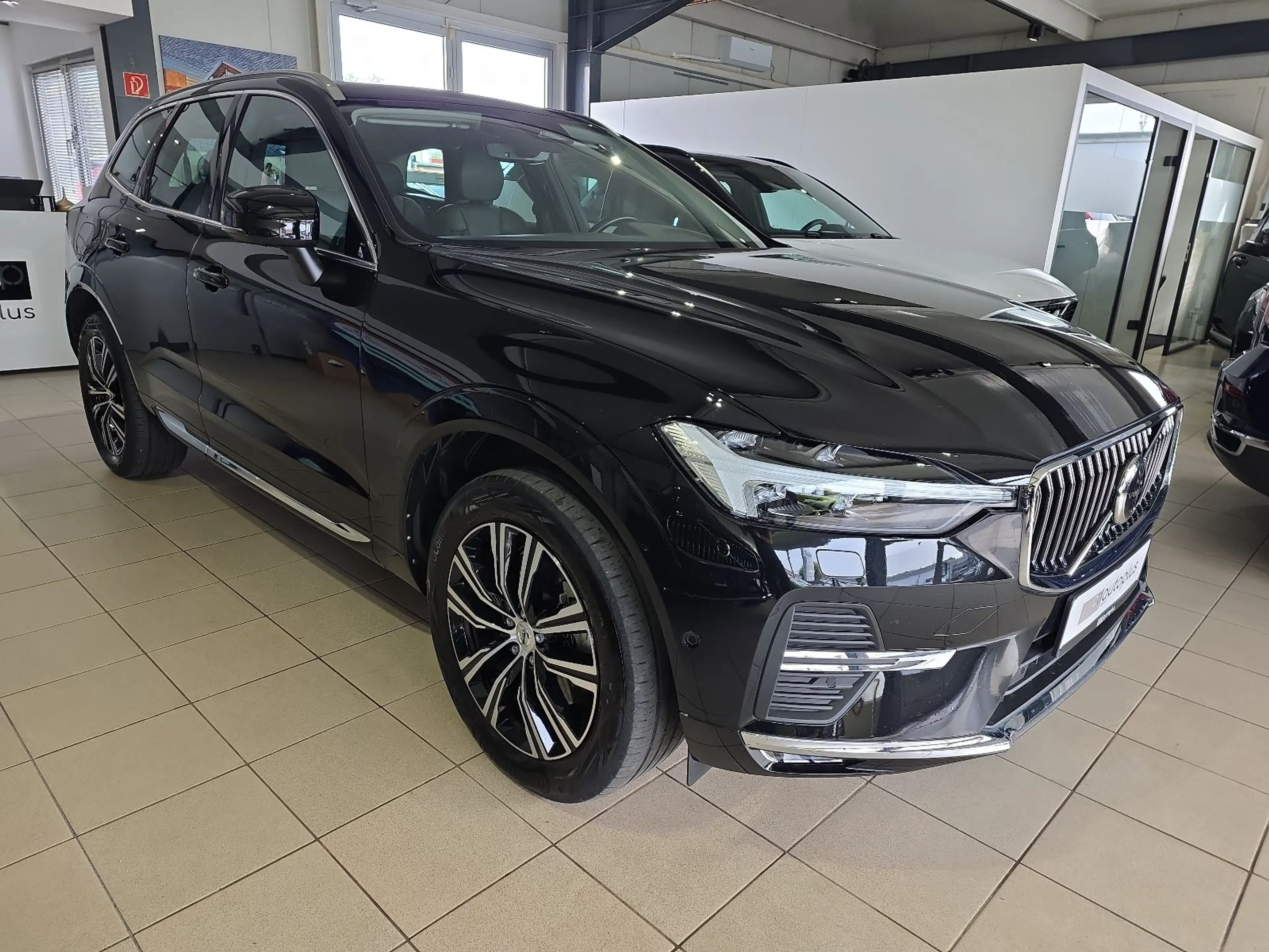 Volvo XC60 B5 Inscription ACC Sitzbelüftung Pano 360° — photo 5