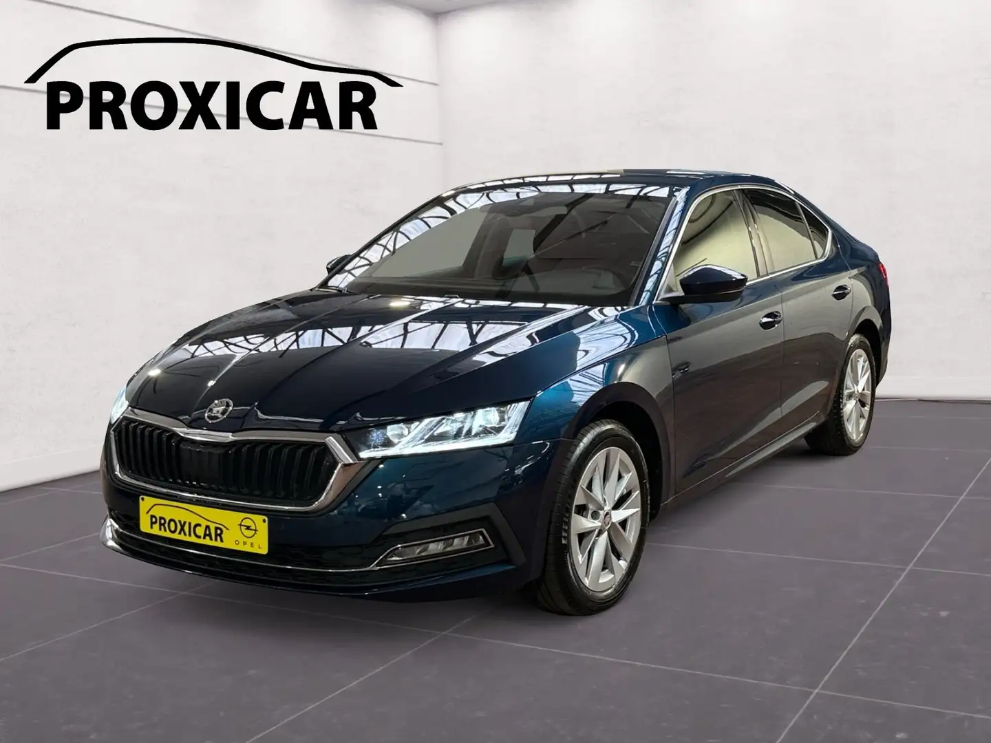 Skoda Octavia 2.0 TDi 150cv DSG Carplay*Cruise*Capteur*Airco Bleu - 1
