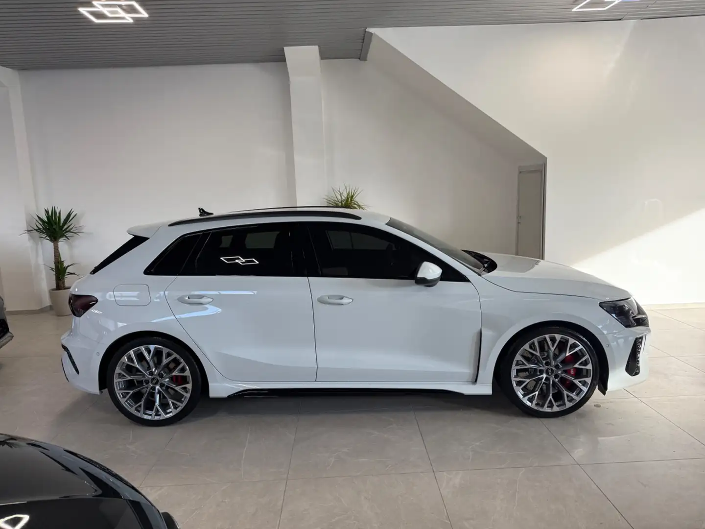Audi RS3 AUDI RS3 2.5 BENZINA ANNO 2023 KM 26.000 Bianco - 2