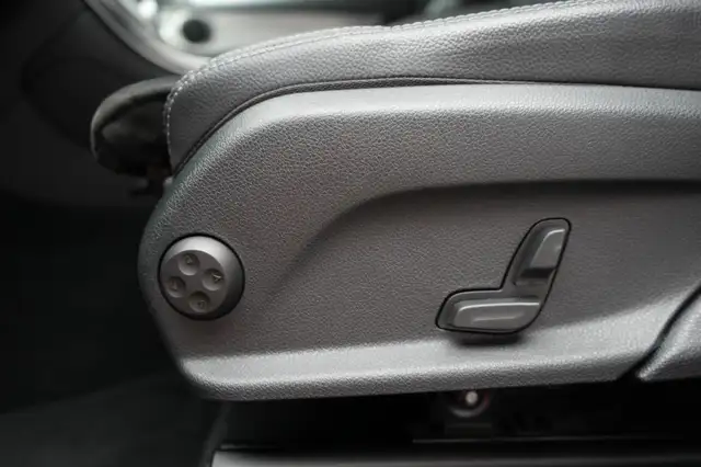 Mercedes-Benz GLC view 26