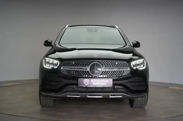 Mercedes-Benz 300 view 2