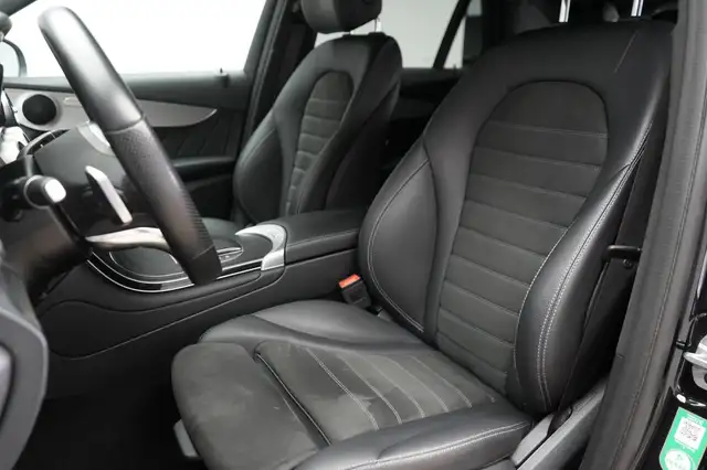 Mercedes-Benz 300 view 11