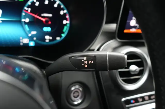 Mercedes-Benz GLC view 24