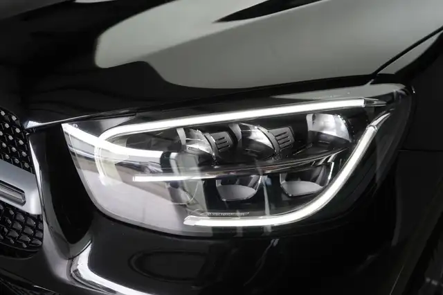 Mercedes-Benz GLC view 29