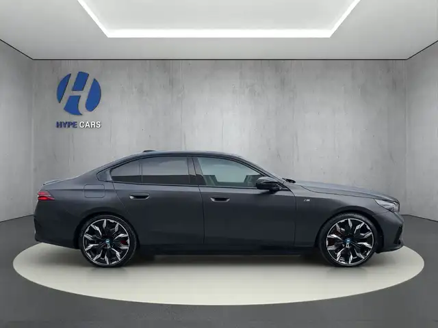 BMW I5 view 7
