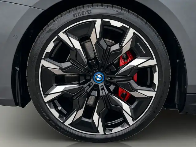 BMW I5 view 10