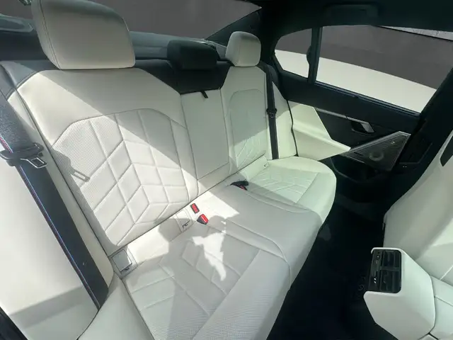 BMW I5 view 13