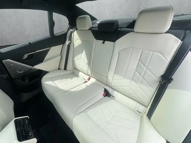 BMW I5 view 14