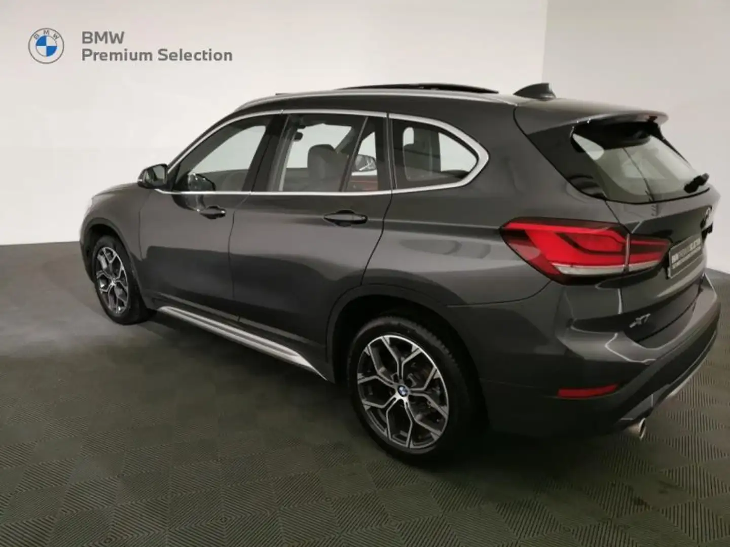 BMW X1 sDrive18i 136ch xLine Gris - 2