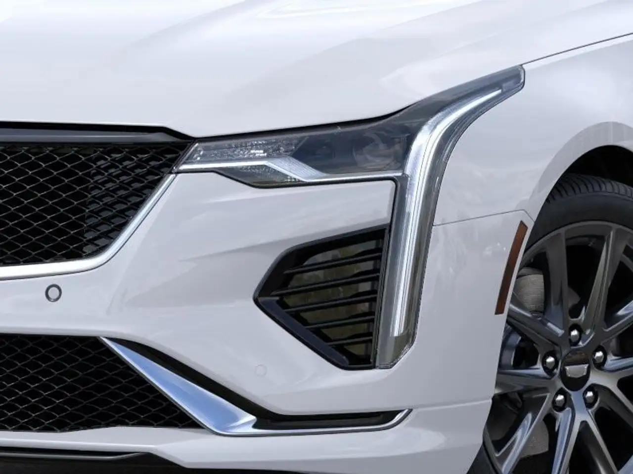 Cadillac CT4 снимка Cadillac CT4
