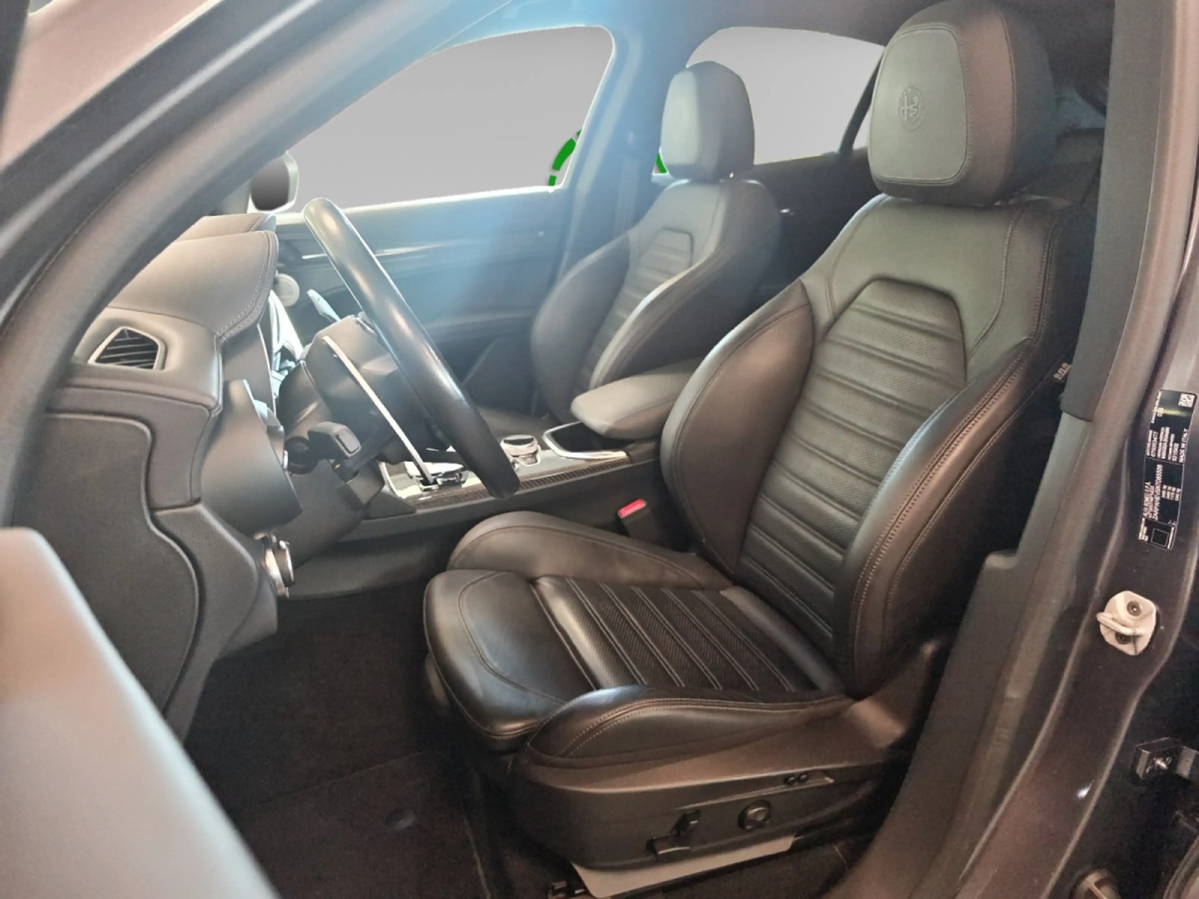 Alfa Romeo Stelvio Quadrifoglio V6 2.9 Bi-Turbo AT8-Q4 — photo 11