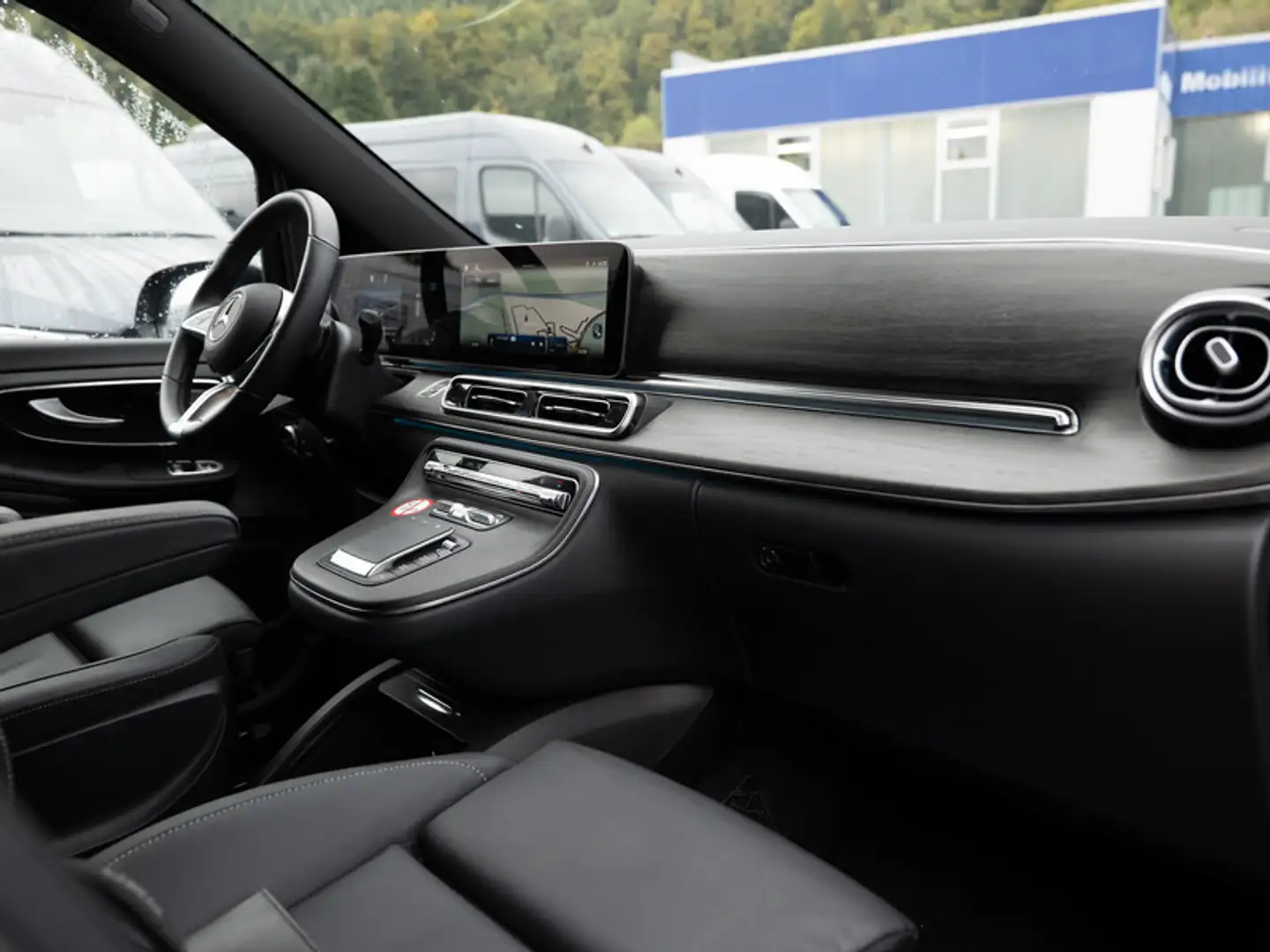 Mercedes-Benz V 300 Avantgarde/extralang/Mopf/Multibeam/Standh Schwarz - 2