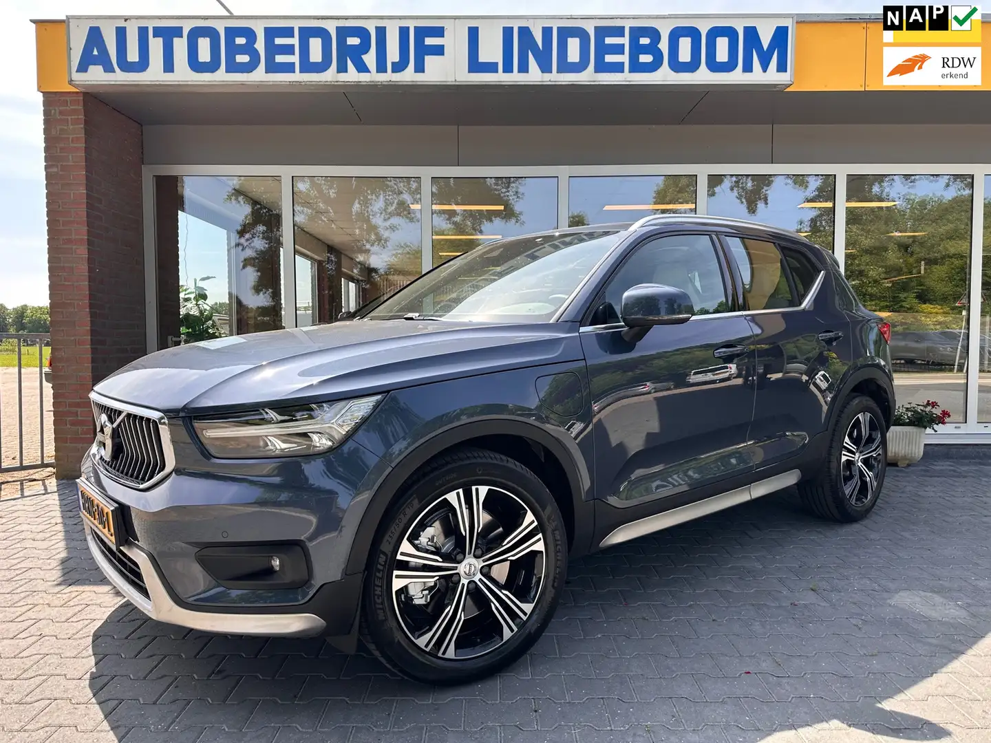 Volvo XC40 1.5 T5 Recharge Inscription camera leder Blauw - 1