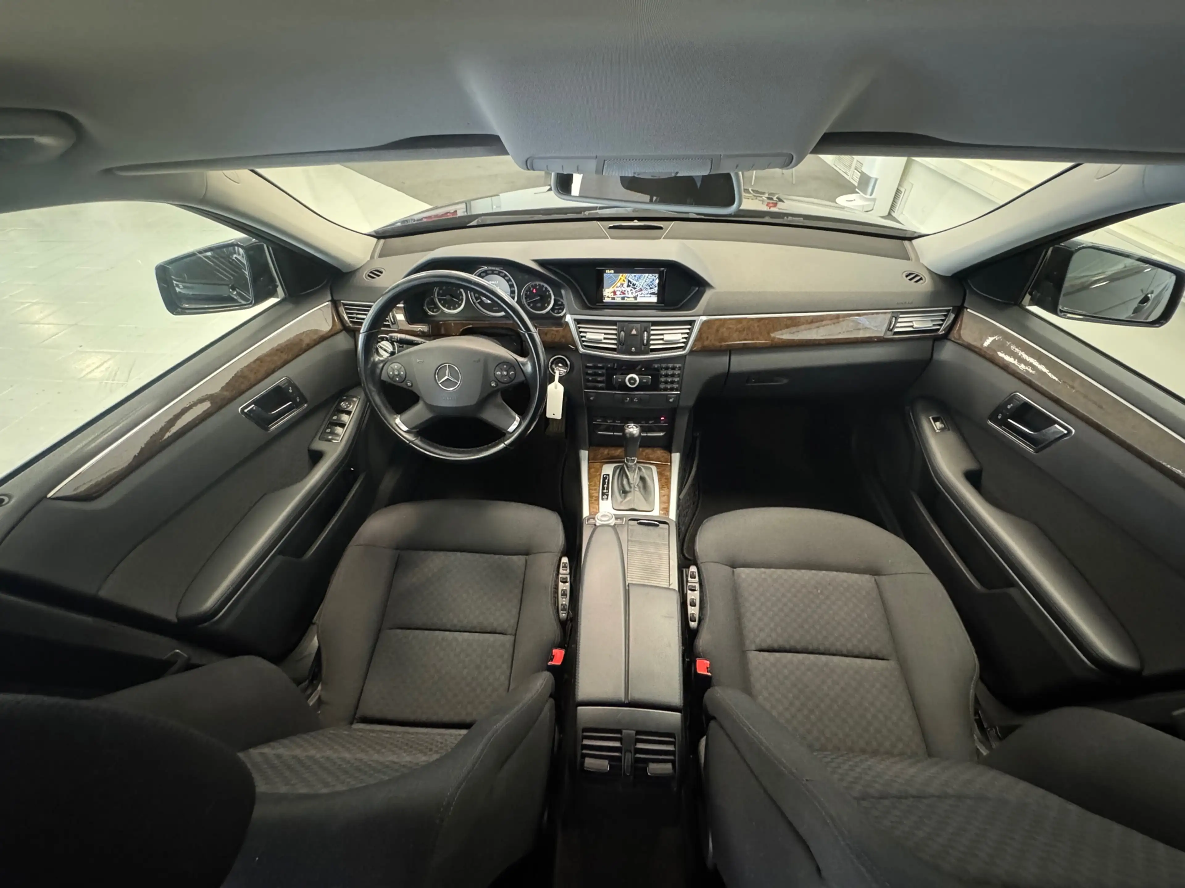 Mercedes-Benz E 250 Estate CGI Avantgarde Elek. achterklep Navi — photo 8