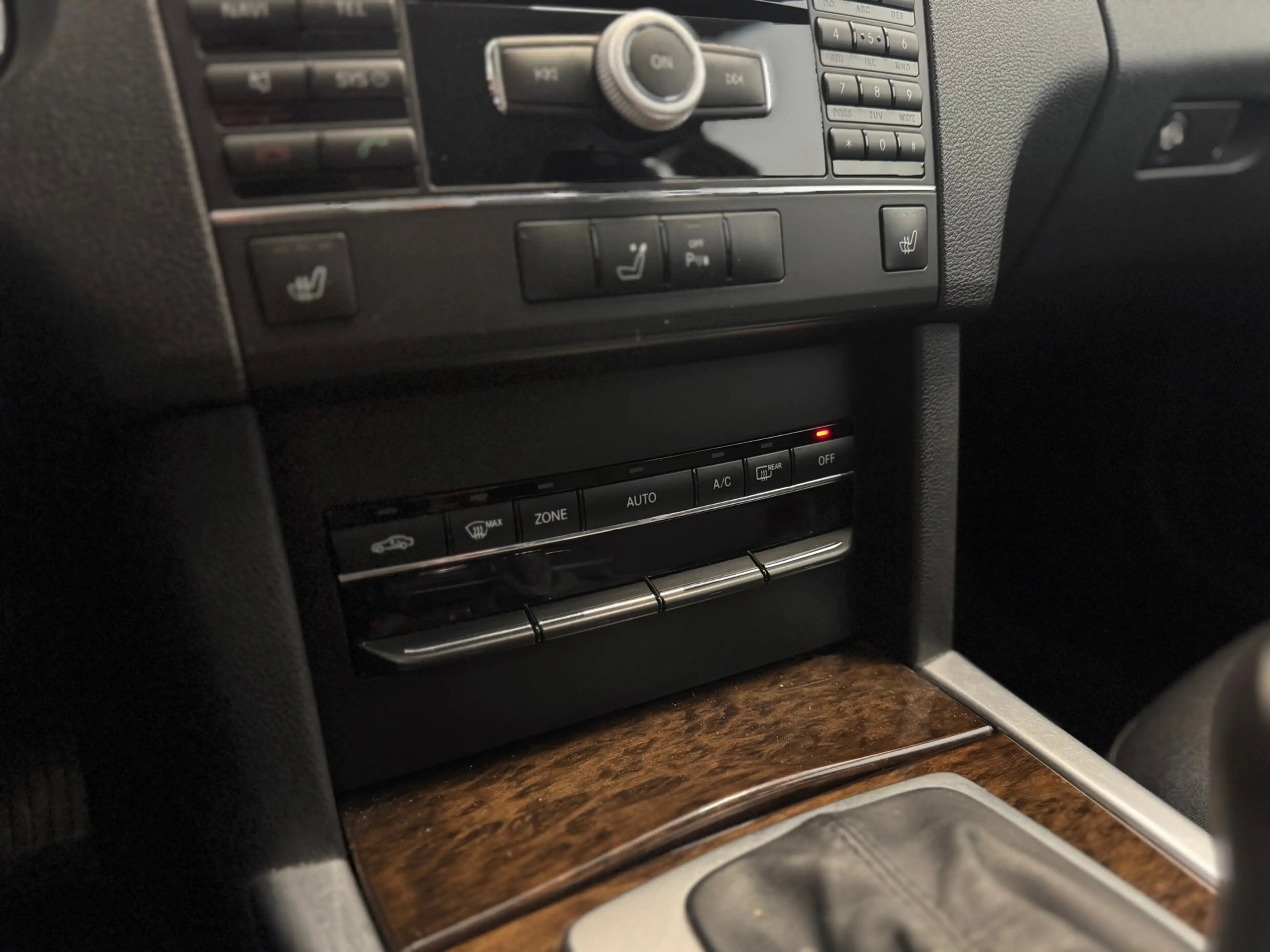 Mercedes-Benz E 250 Estate CGI Avantgarde Elek. achterklep Navi — photo 13