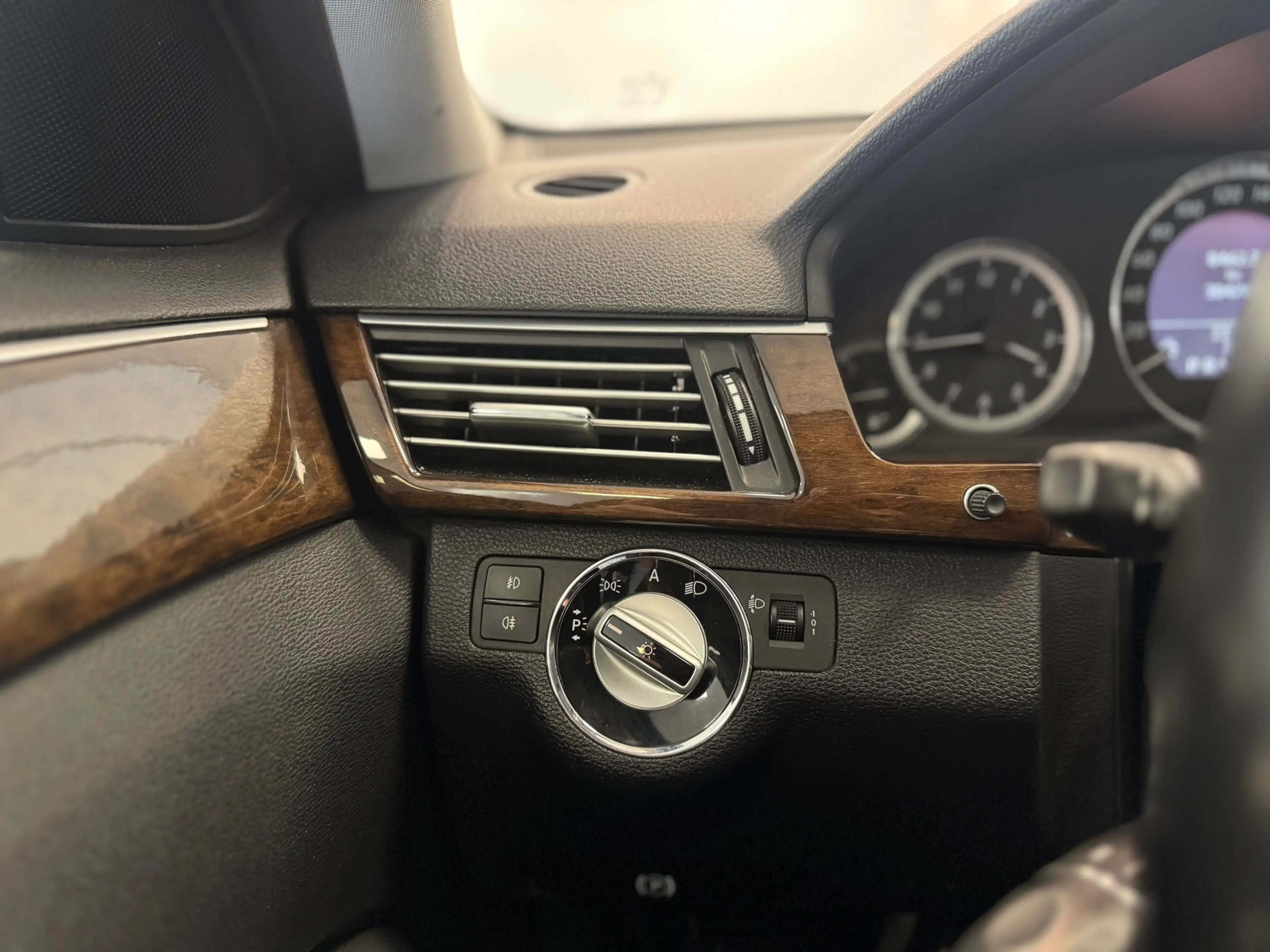 Mercedes-Benz E 250 Estate CGI Avantgarde Elek. achterklep Navi — photo 15