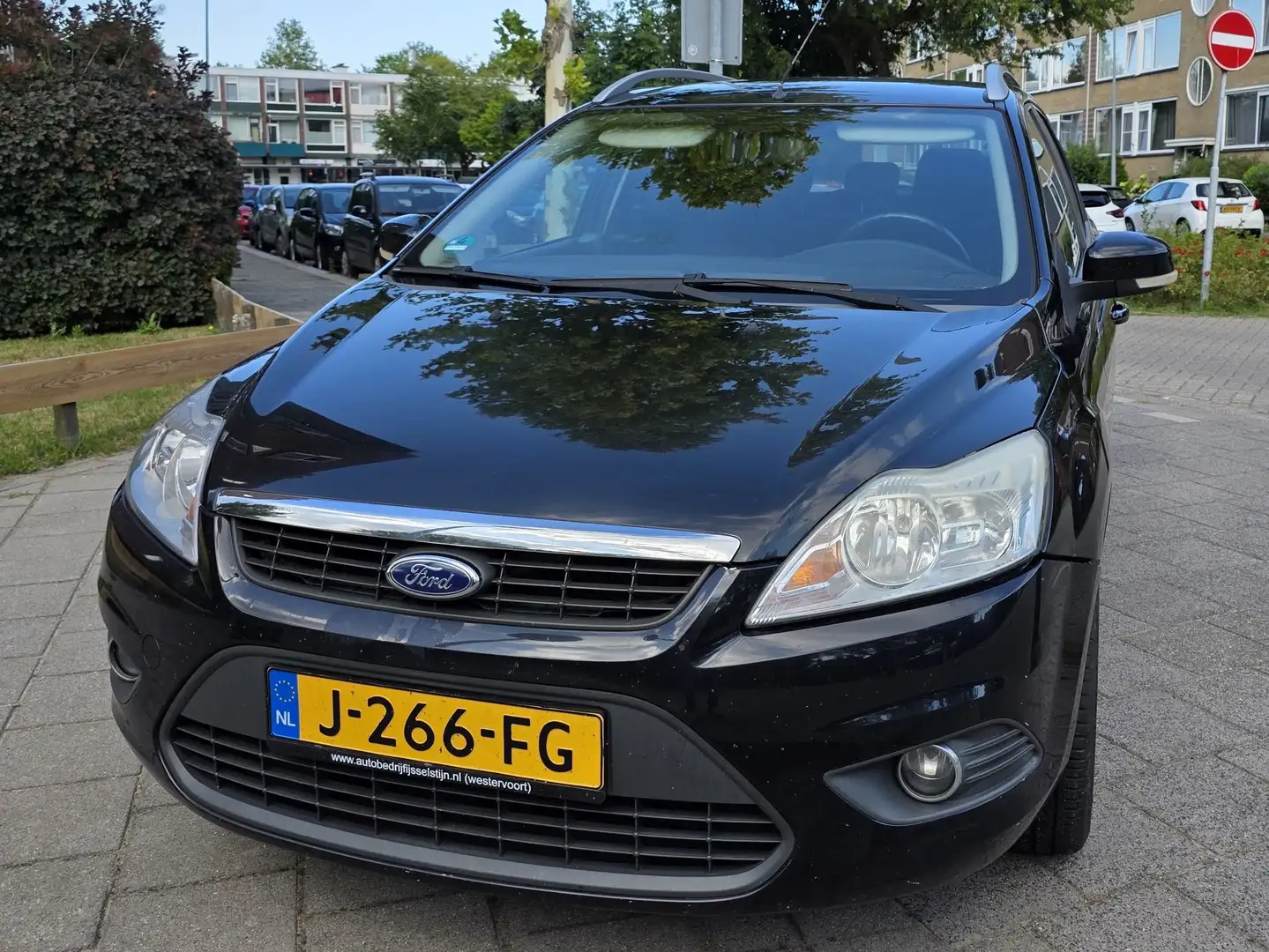 Ford Focus Focus 1.6-16V Titanium Zwart - 1