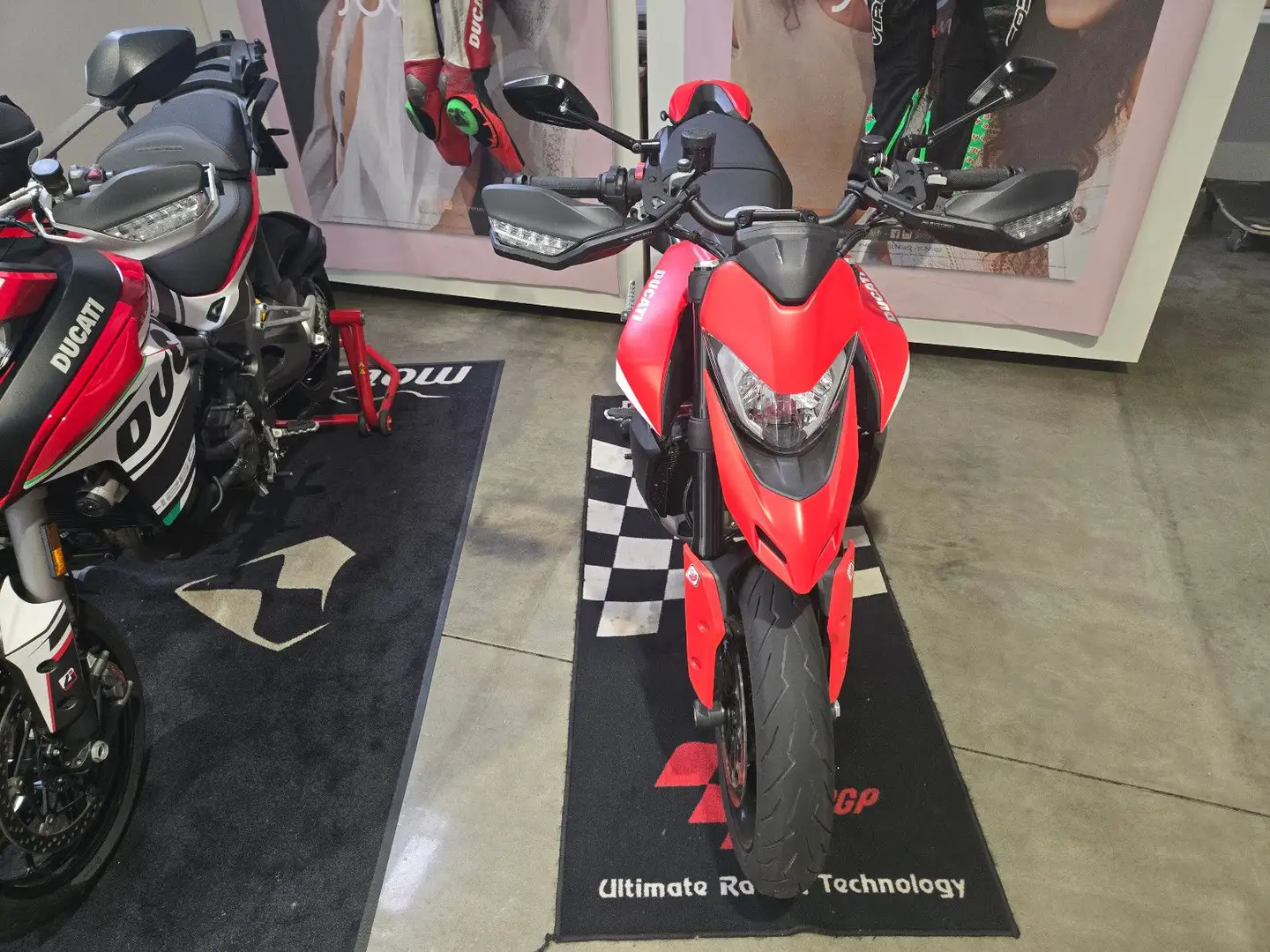 Ducati Hypermotard 950 Rot - 2