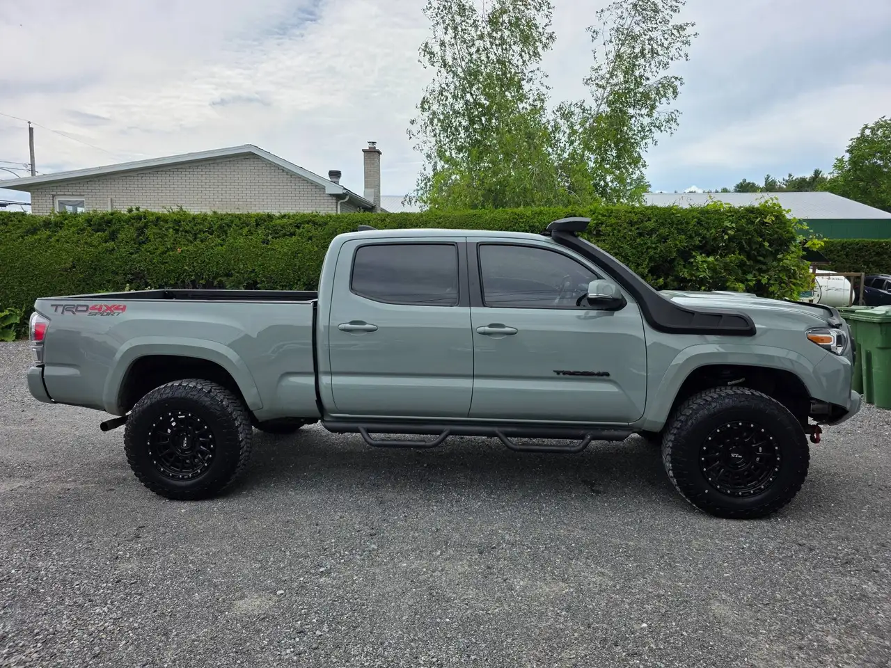 Toyota Tacoma photo Toyota Tacoma