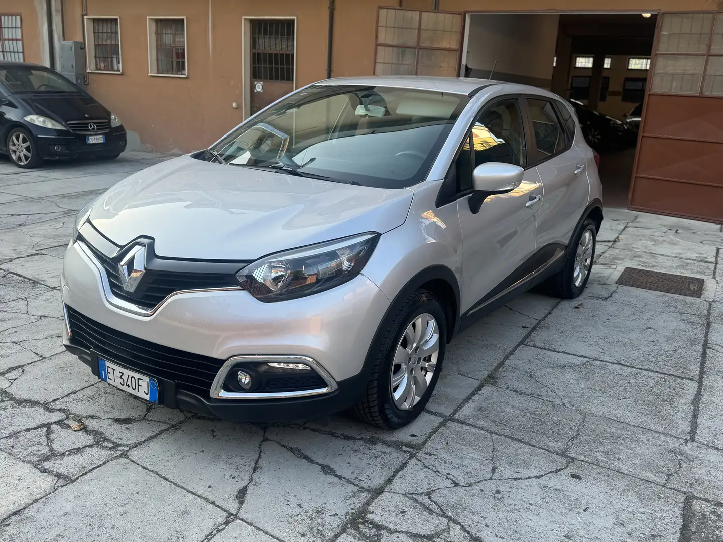 Renault Captur 0.9 tce energy R-Link s&s 90cv - 1
