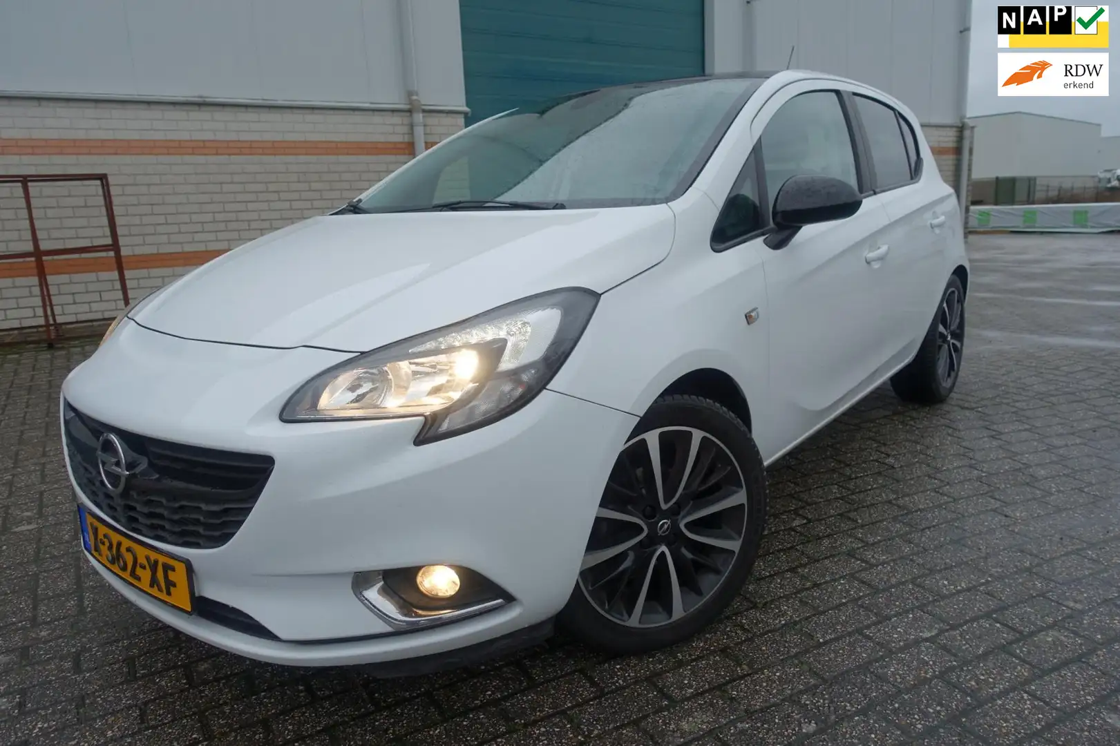 Opel Corsa 1.4 Black Edition - VOL AUTOMAAT - lm velgen - cam Wit - 1