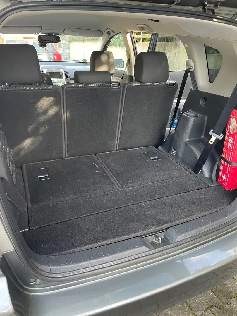 Toyota Corolla Verso Corolla Verso Diesel 2.2 D-CAT Executive Szary - 2