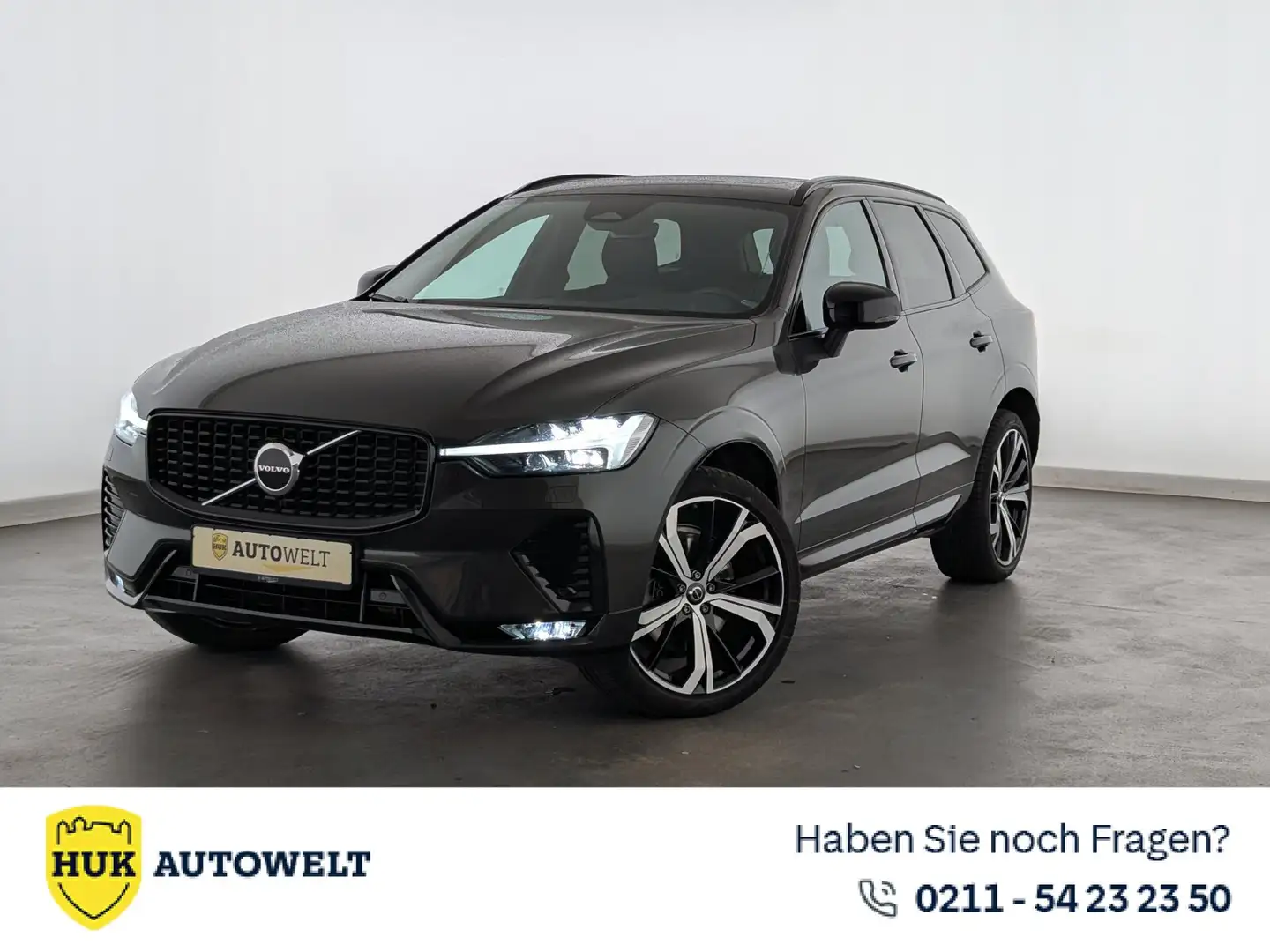 Volvo XC60 XC 60 B4 (Diesel) AWD R-Design LED+NAVI+PANO+RFK Grau - 1
