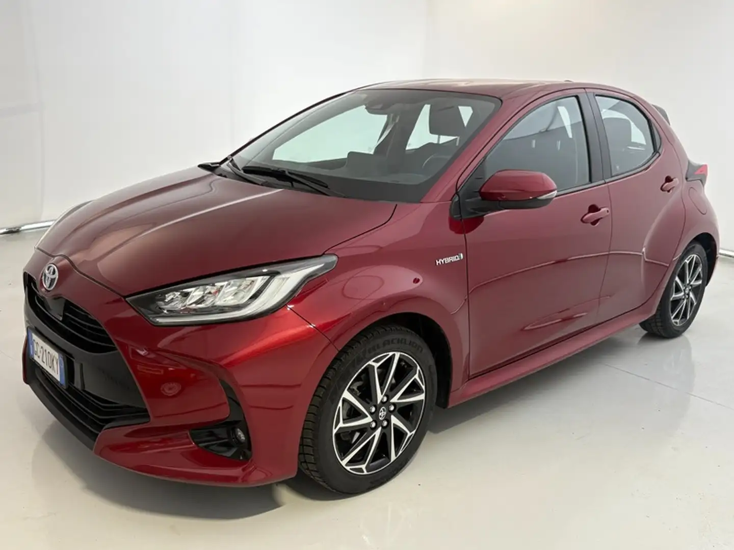 Toyota Yaris 1.5 Hybrid Trend Rosso - 1