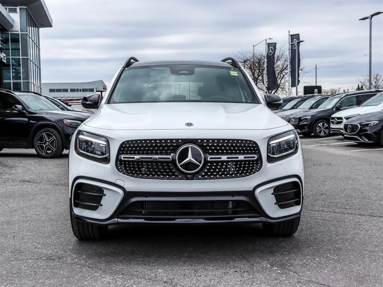Mercedes-Benz GLB снимка Mercedes-Benz GLB