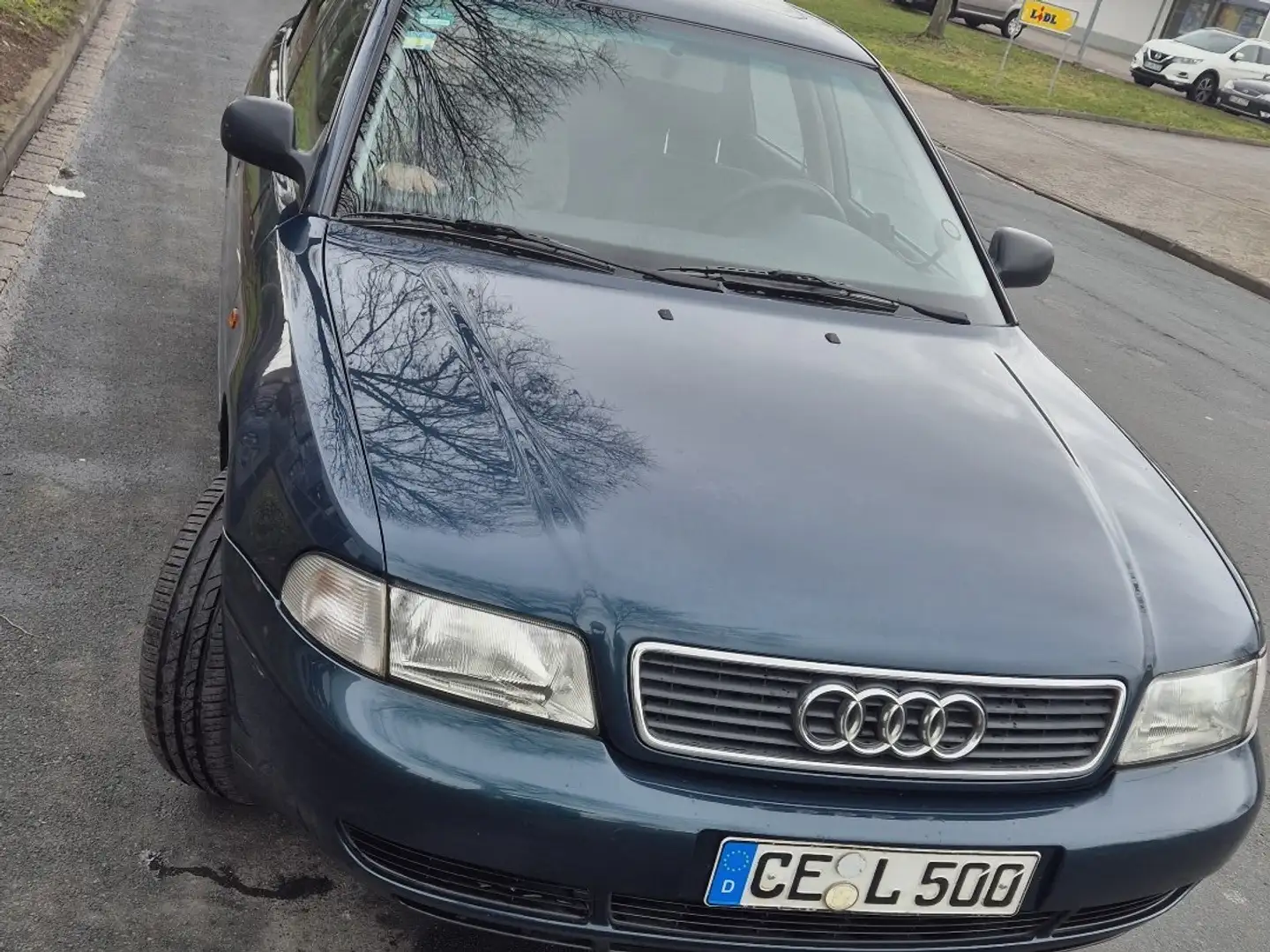 Audi A4 Avant 1.8 Grün - 1