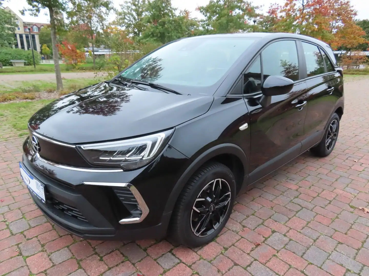 Opel Crossland X 1,2 Automatik Kamera Klima Sitzh. Schwarz - 1