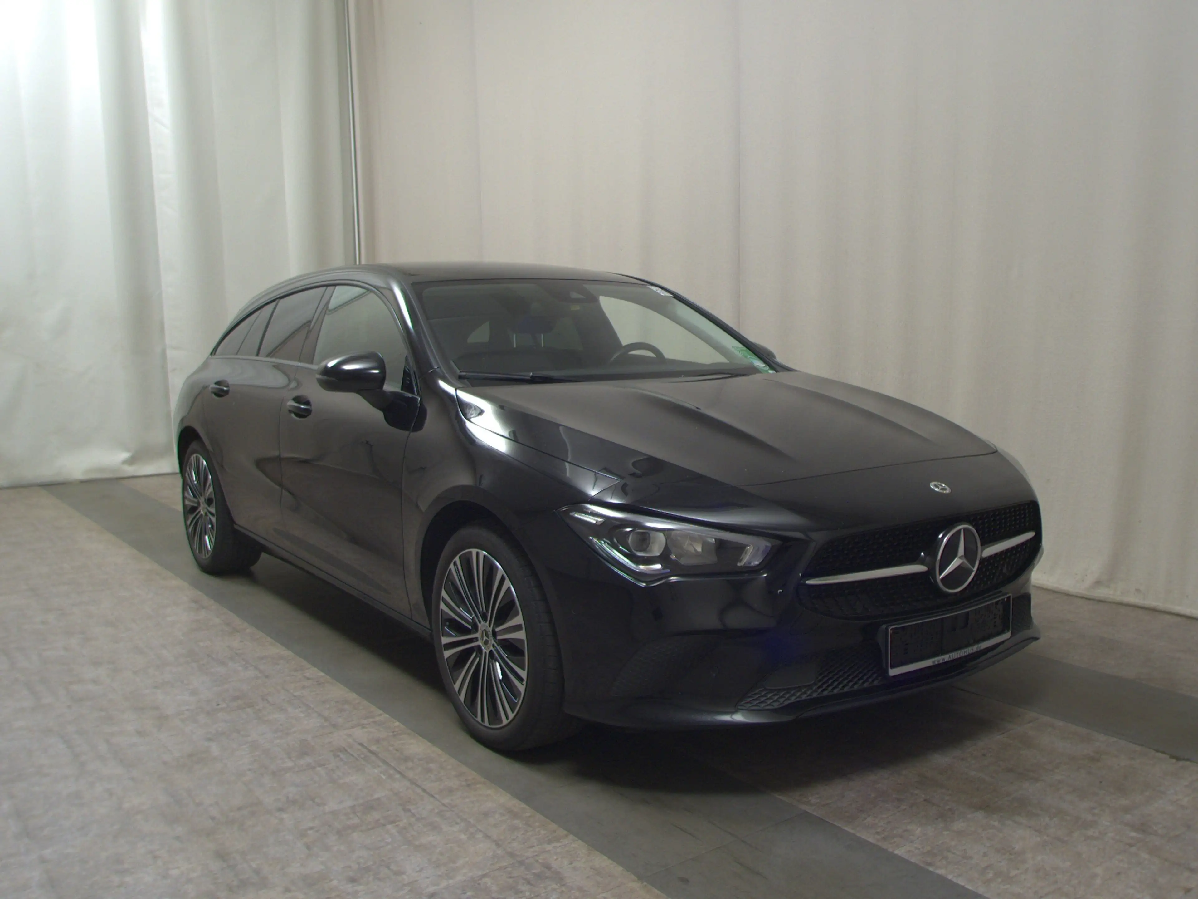 Mercedes-Benz CLA 220 SB d 4M Progressive Leder Navi LED AHK — photo 3