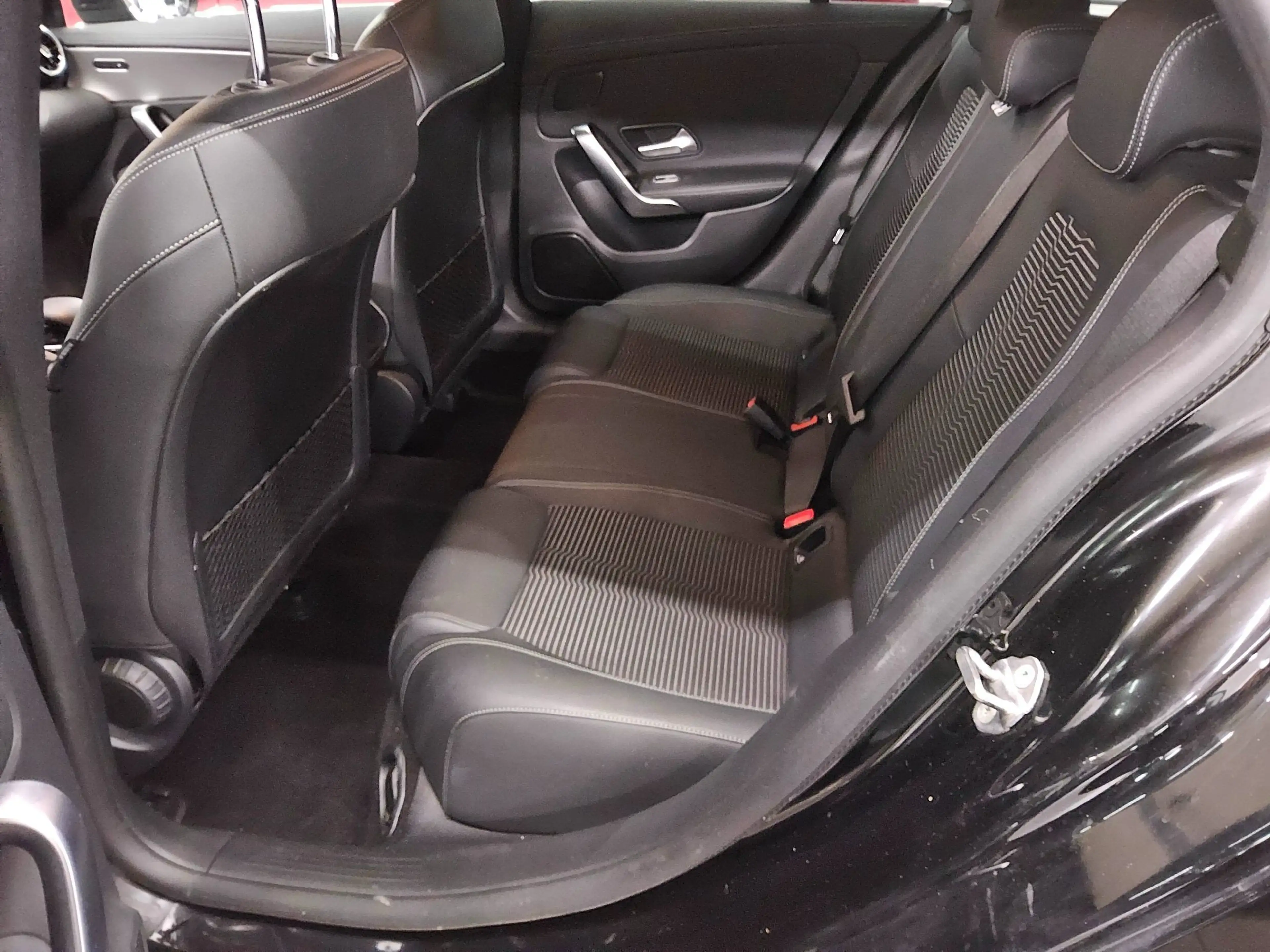 Mercedes-Benz CLA 220 SB d 4M Progressive Leder Navi LED AHK — photo 13