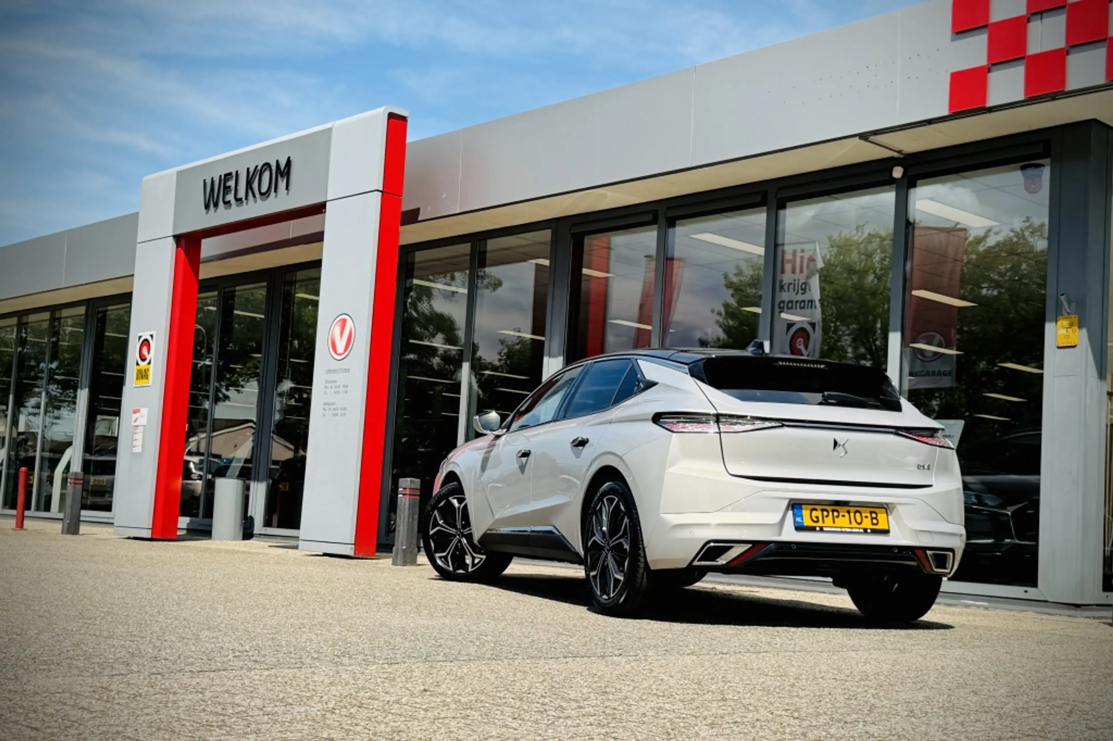 DS Automobiles DS 4 1.2 Rivoli / LEDER / CAMERA / ADAPTIEVE CRUISE — photo 9
