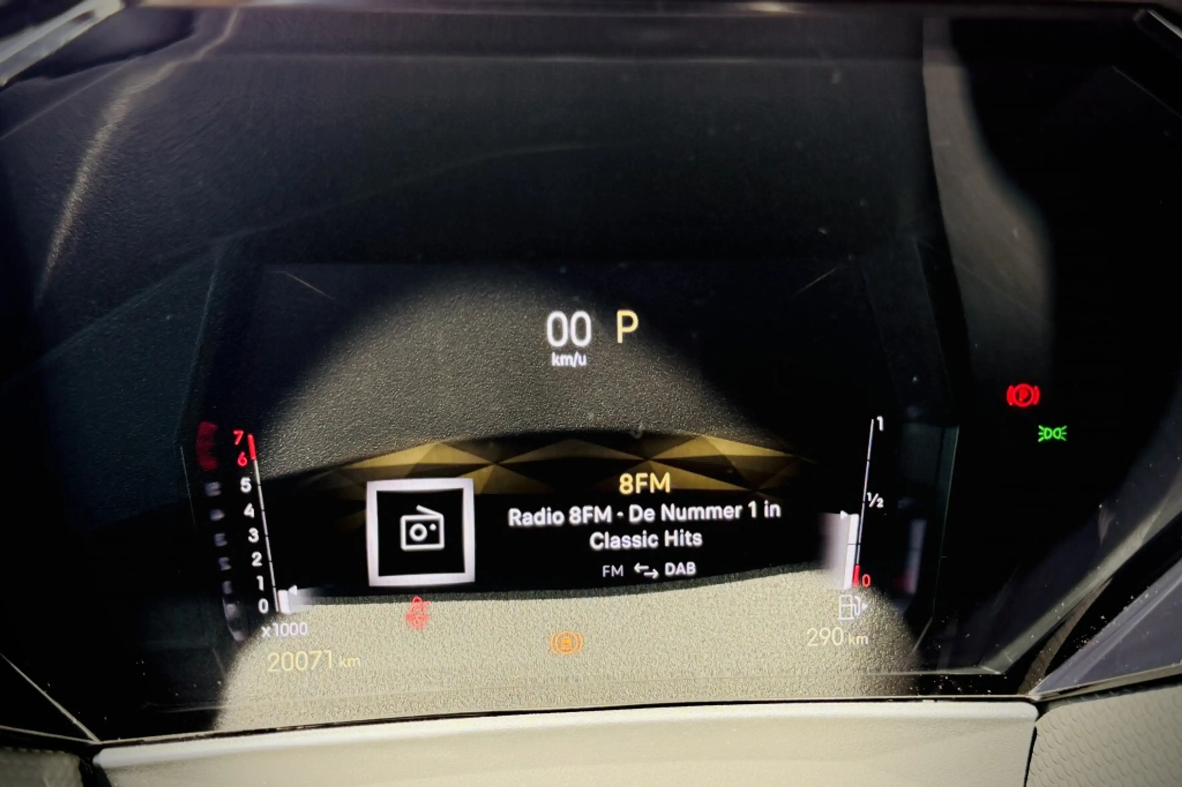 DS Automobiles DS 4 1.2 Rivoli / LEDER / CAMERA / ADAPTIEVE CRUISE — photo 30