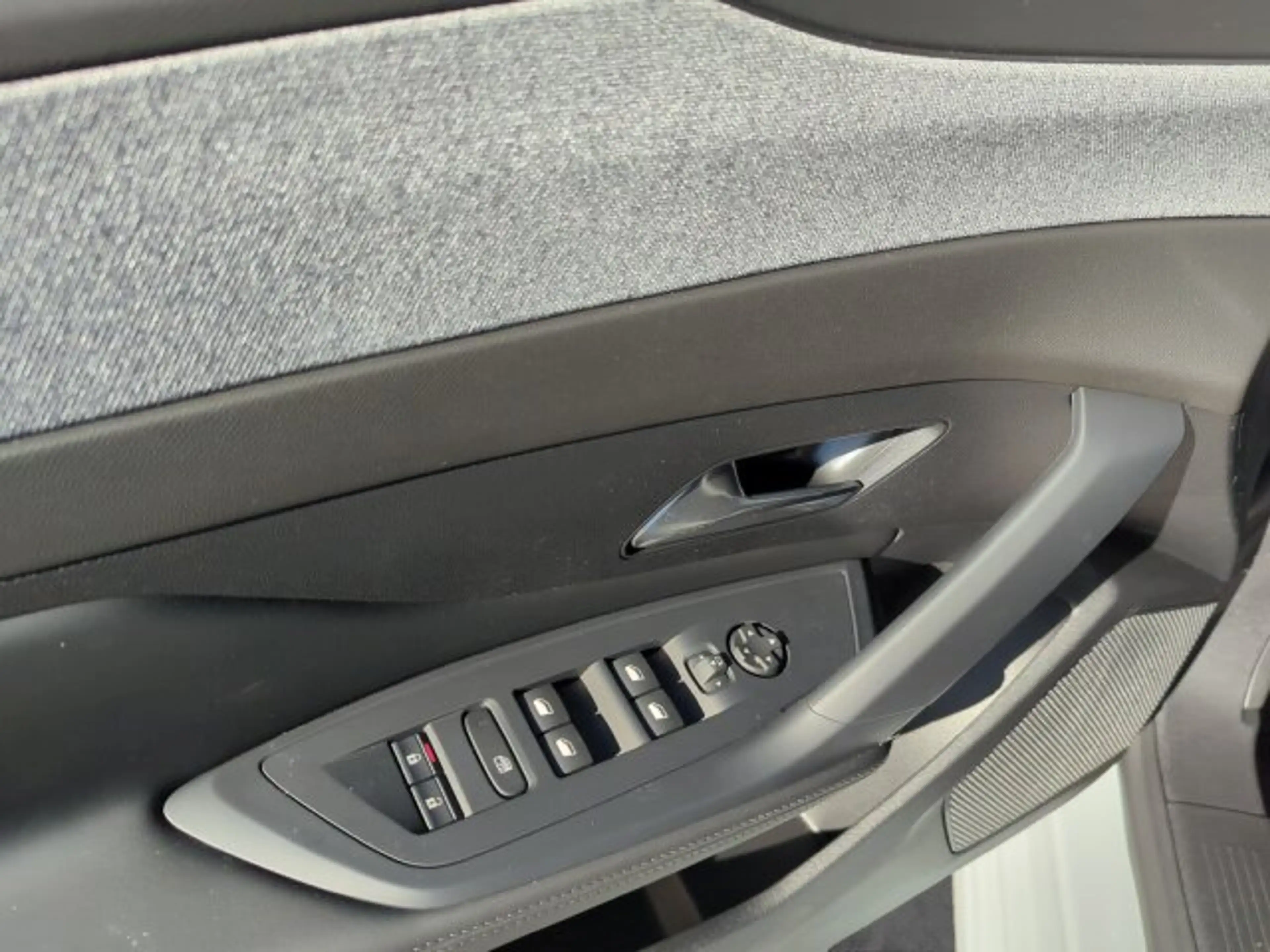 Peugeot 308 308 SW Allure 145 BAR +360°Kamera+Navigation+SHZ — photo 8
