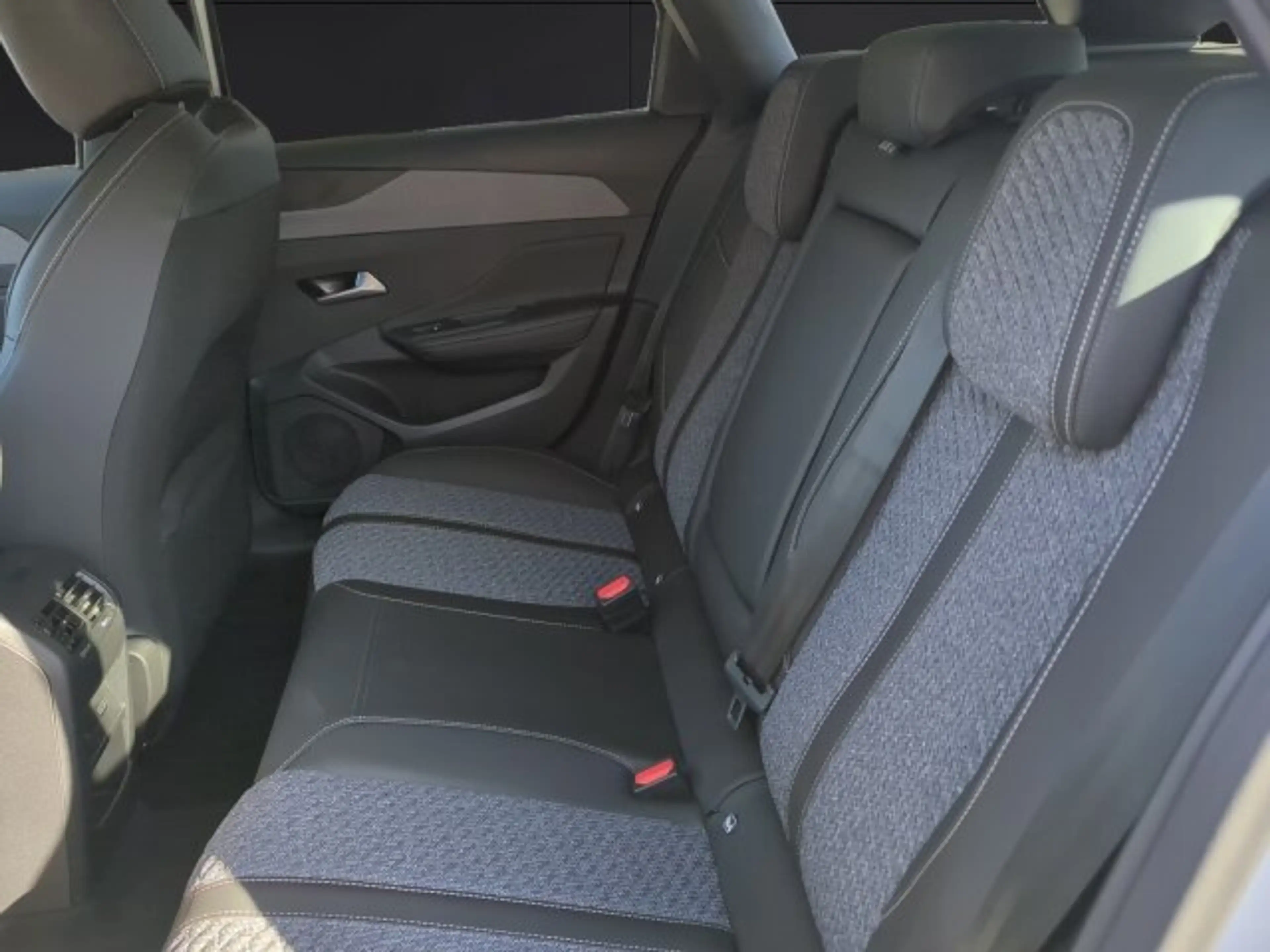 Peugeot 308 308 SW Allure 145 BAR +360°Kamera+Navigation+SHZ — photo 14