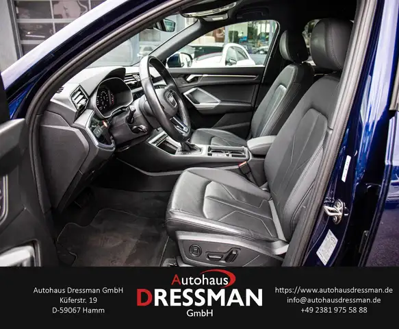 Audi Q3 view 10