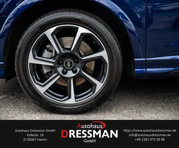 Audi Q3 view 8