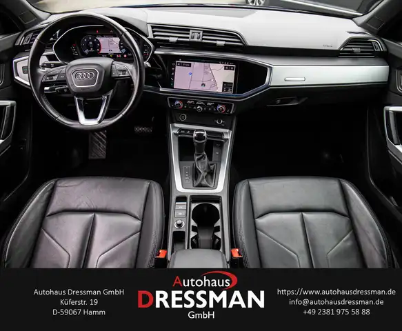Audi Q3 view 13
