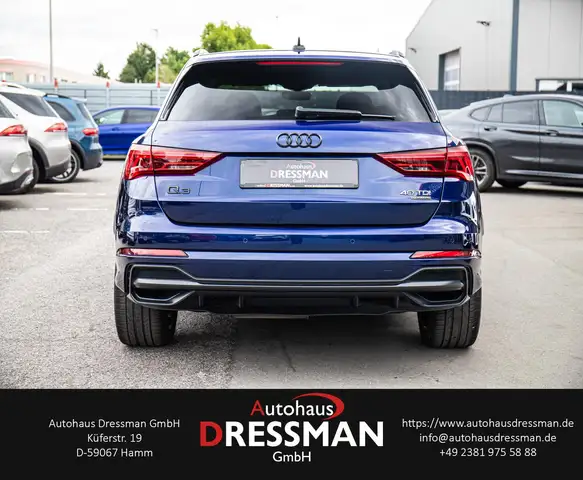 Audi Q3 view 5