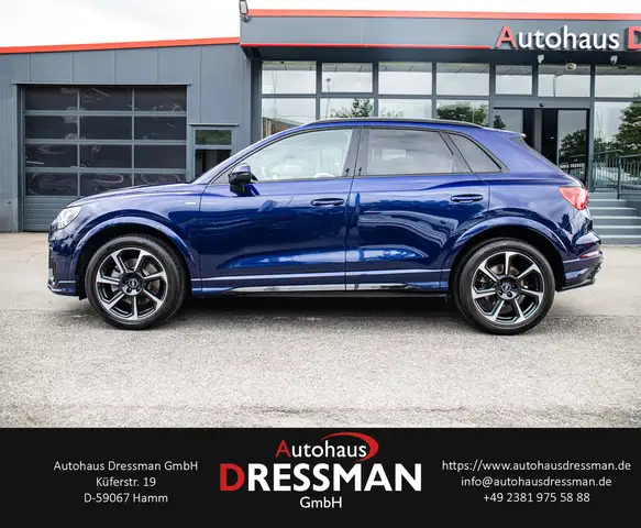 Audi Q3 view 7