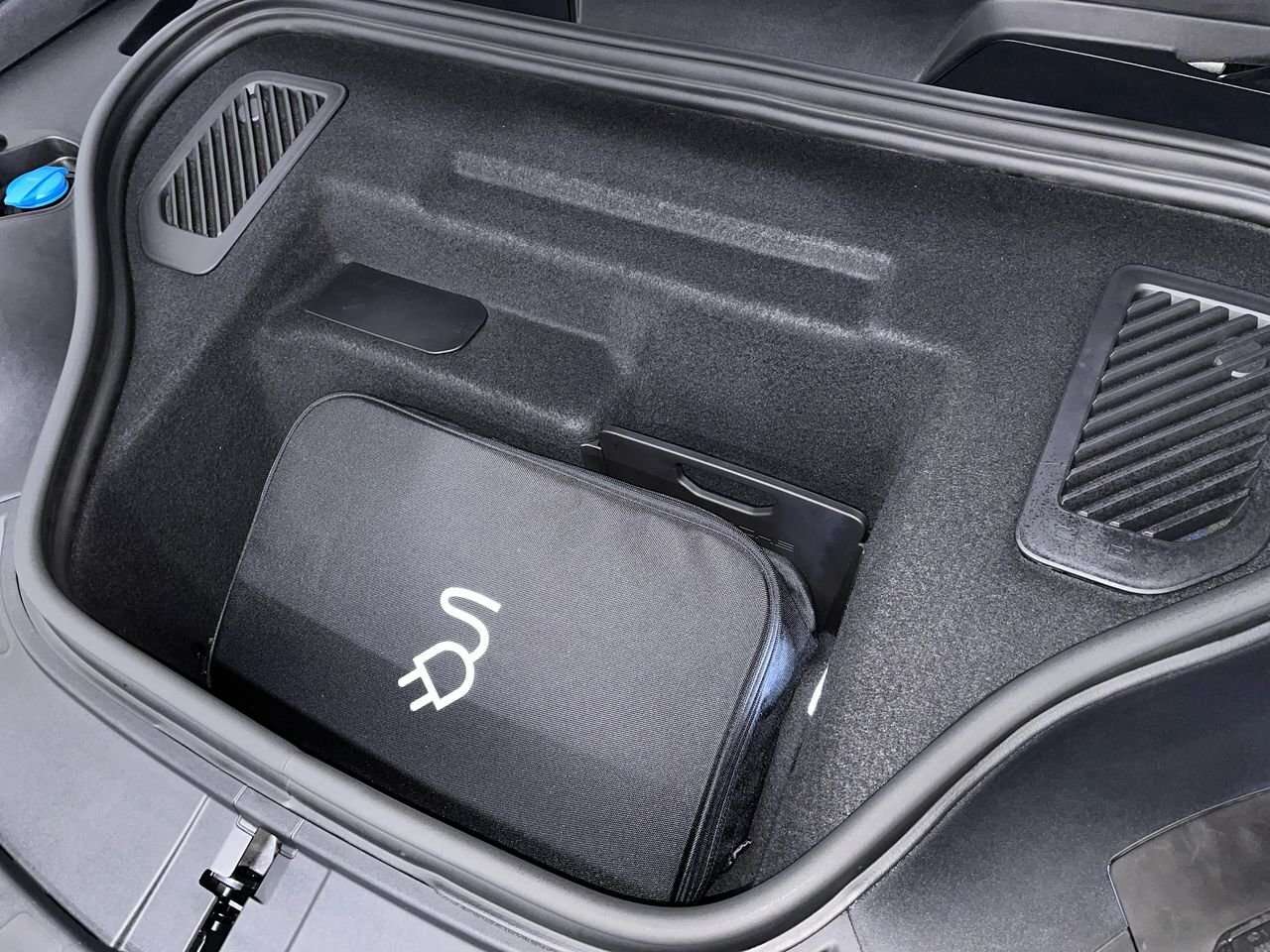 2024 Porsche Macan Electric 4 AWD | Local, No Accidents, 1 Owner | thumb 34