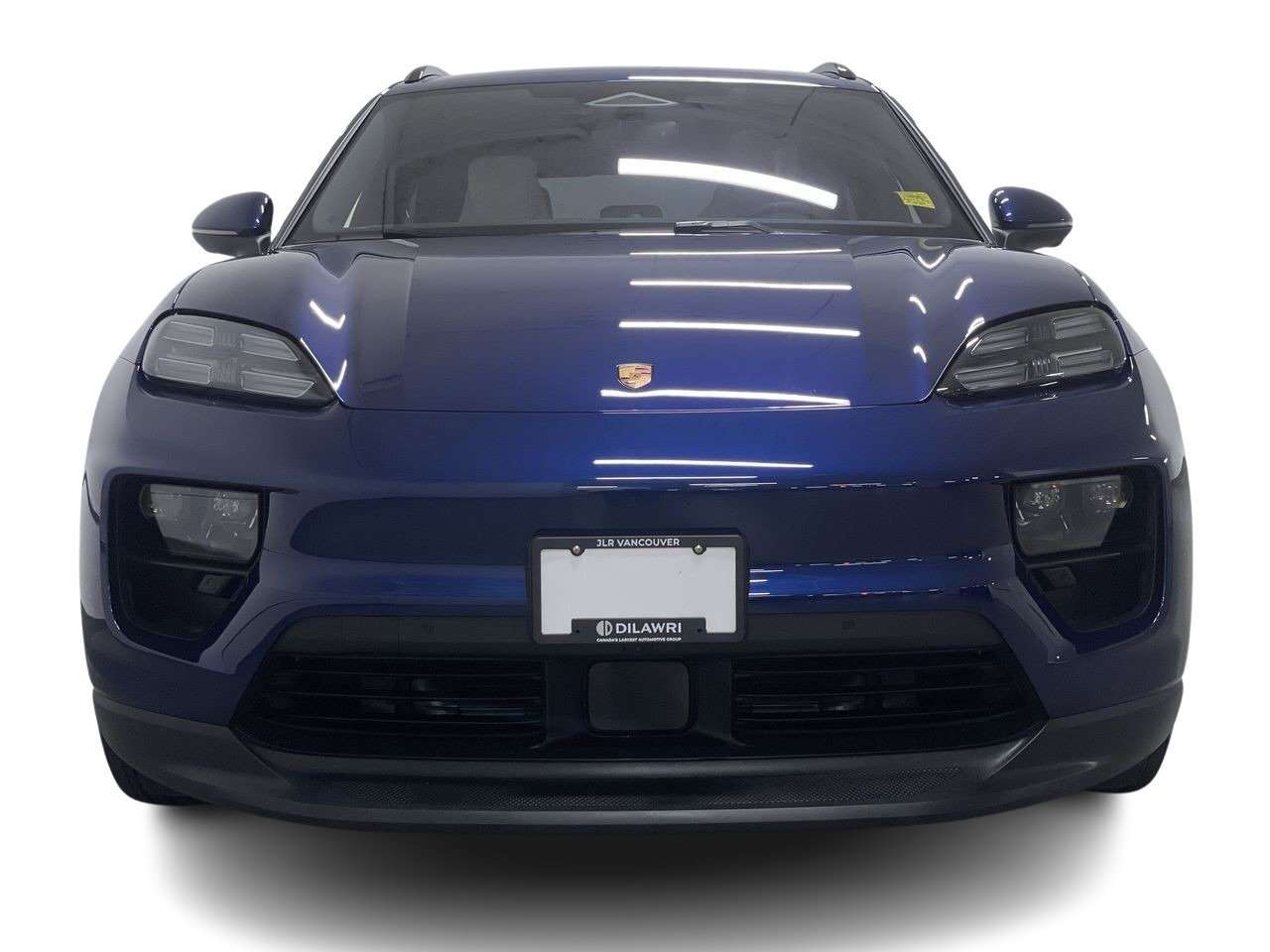 2024 Porsche Macan Electric 4 AWD | Local, No Accidents, 1 Owner | alt 3