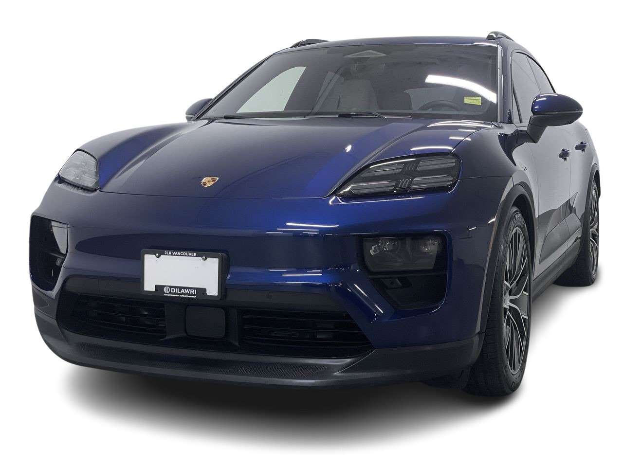 2024 Porsche Macan Electric 4 AWD | Local, No Accidents, 1 Owner | alt 4