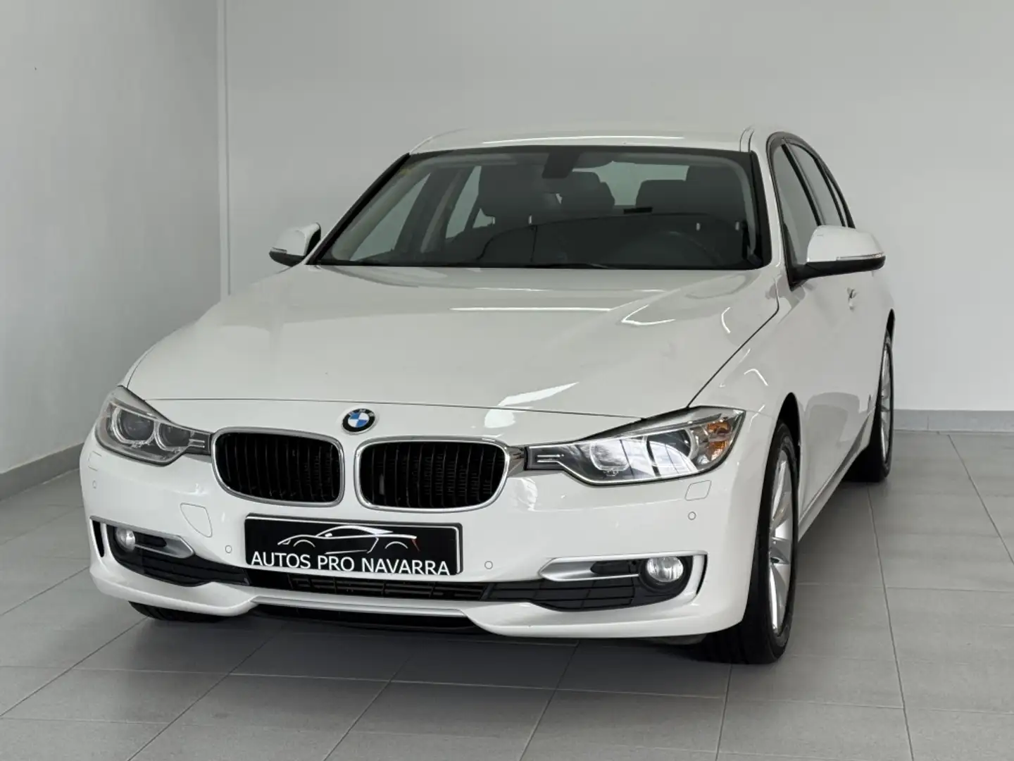 BMW 318 318d Essential Plus Edition Blanco - 1