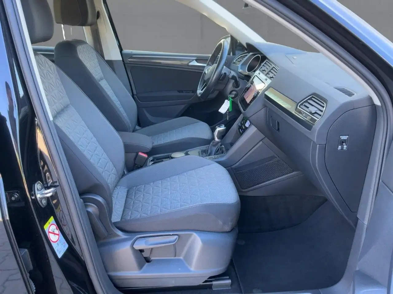 Volkswagen Tiguan 2.0 TDI DSG LIFE 5JG+LED+NAVI+APP+ACC+RFK, миниатюра 12