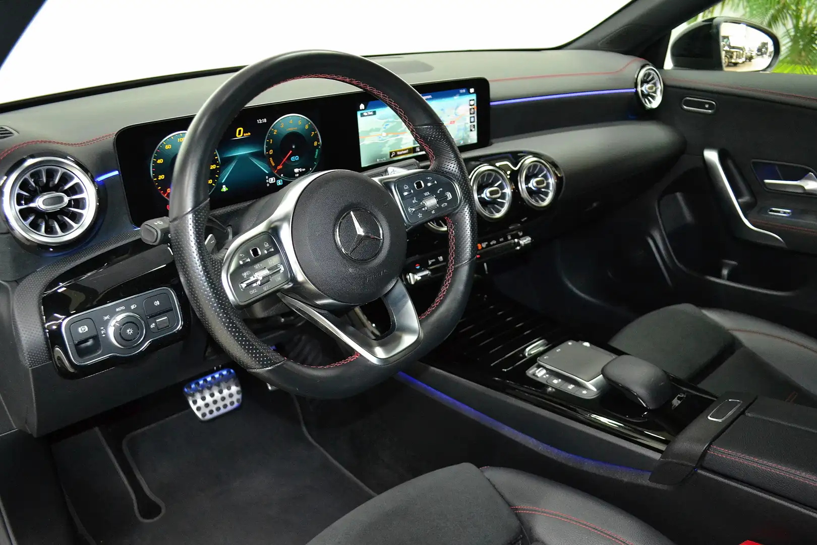 Mercedes-Benz CLA 200 SB *Automaat* AMG Night LED Sfeerlicht Camera Noir - 2