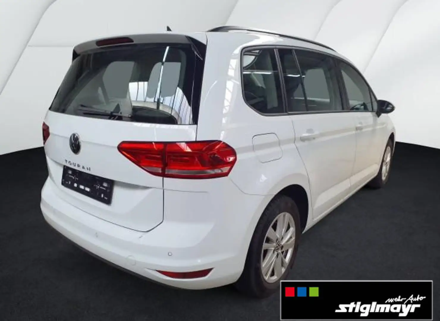 Volkswagen Touran Comfortline 1.5 TSI ACC+NAVI+7-SITZER Wit - 2