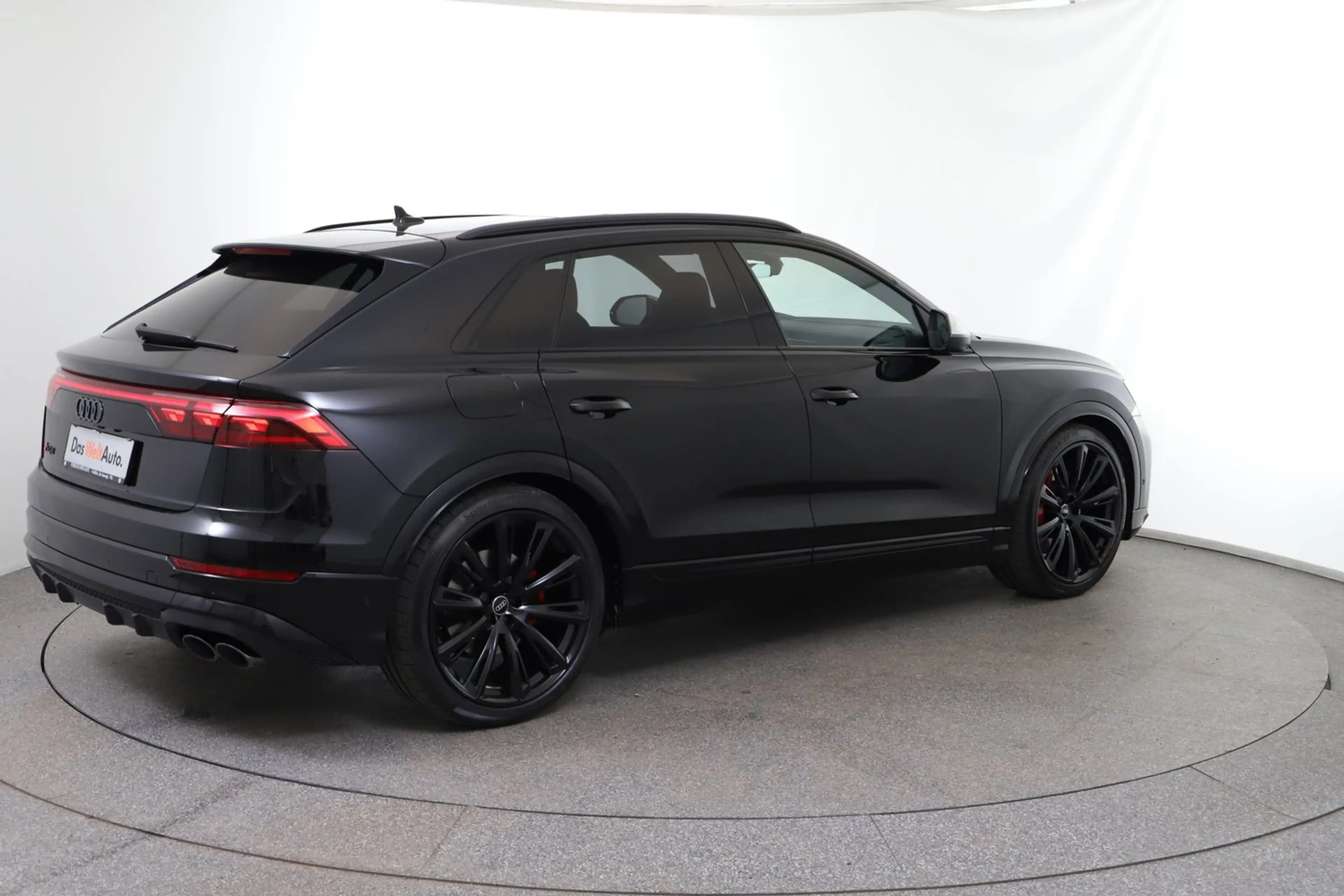 Audi SQ8 TFSI quattro — photo 5